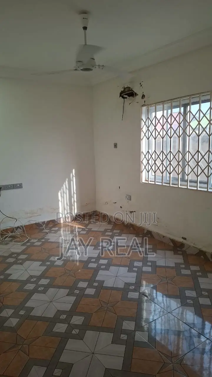 3bdrm Apartment in Jayreal Estate, Kasoa for rent