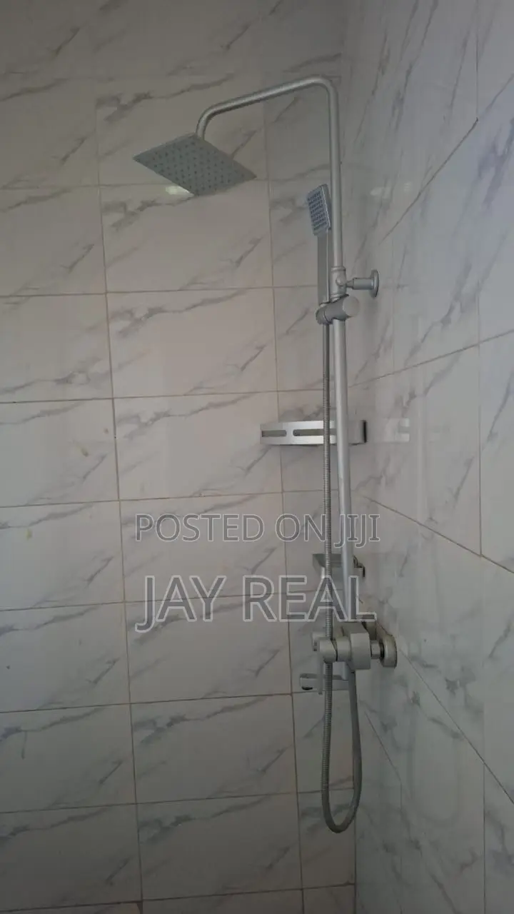 3bdrm Apartment in Jayreal Estate, Kasoa for rent