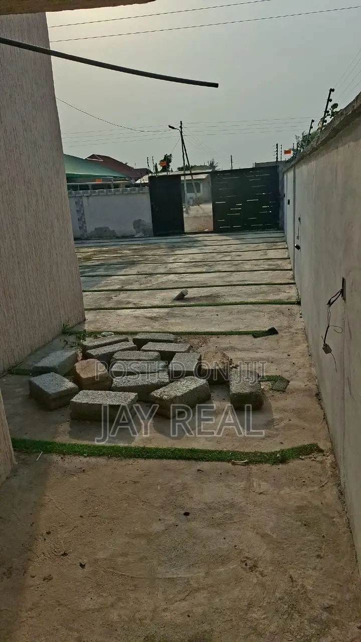 3bdrm Apartment in Jayreal Estate, Kasoa for rent