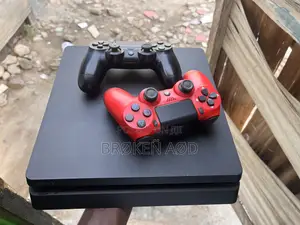 Play Station 4