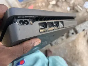 Play Station 4