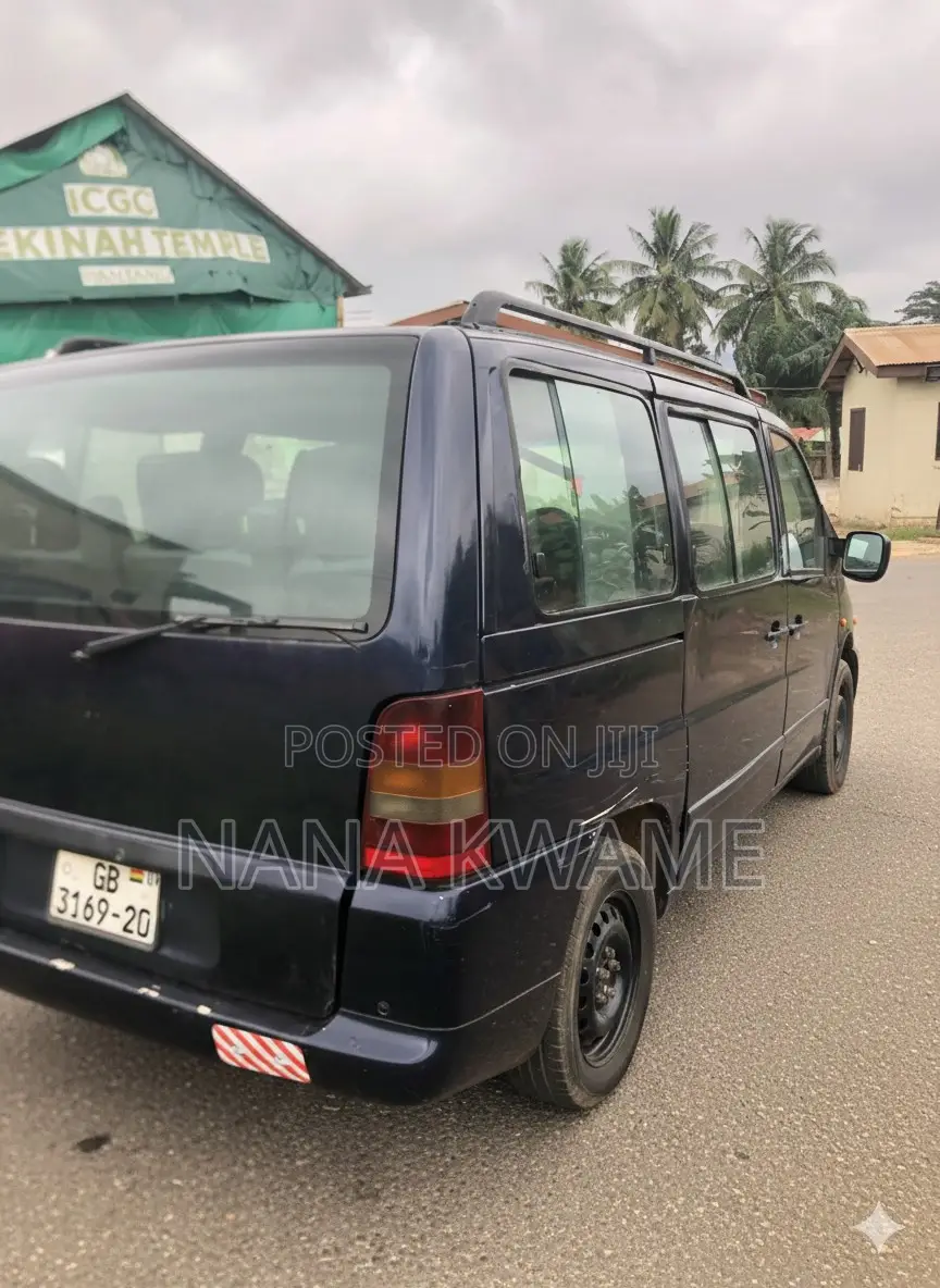 Mercedes-Benz Vito 2006 Blue