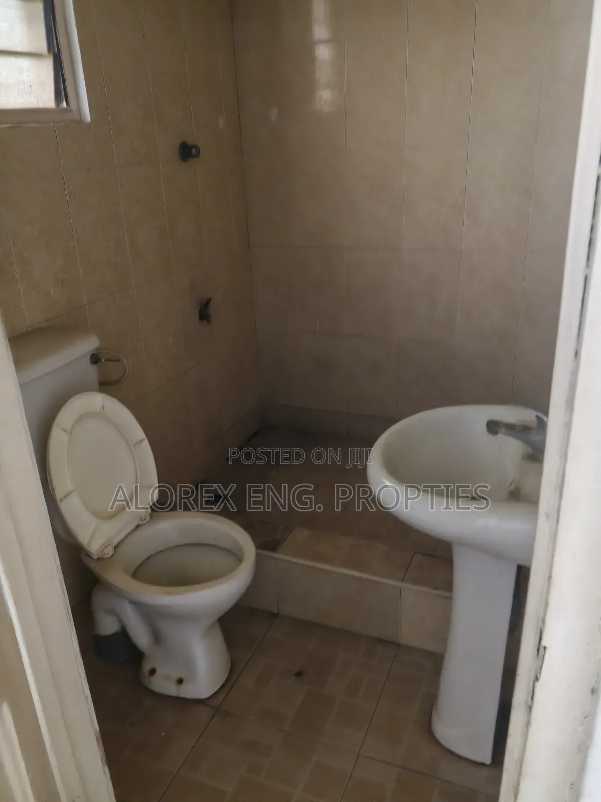 1bdrm Apartment in Chamber Self, Danfa for rent
