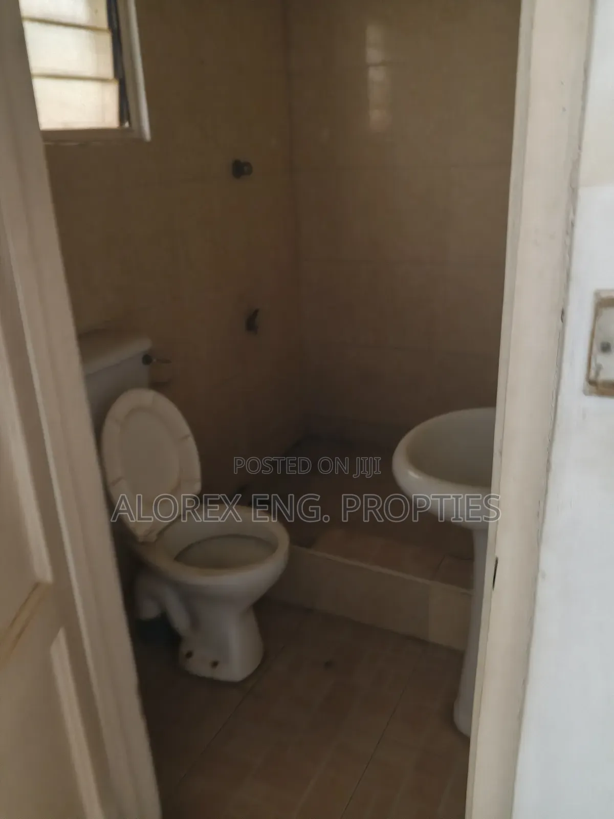 1bdrm Apartment in Chamber Self, Danfa for rent