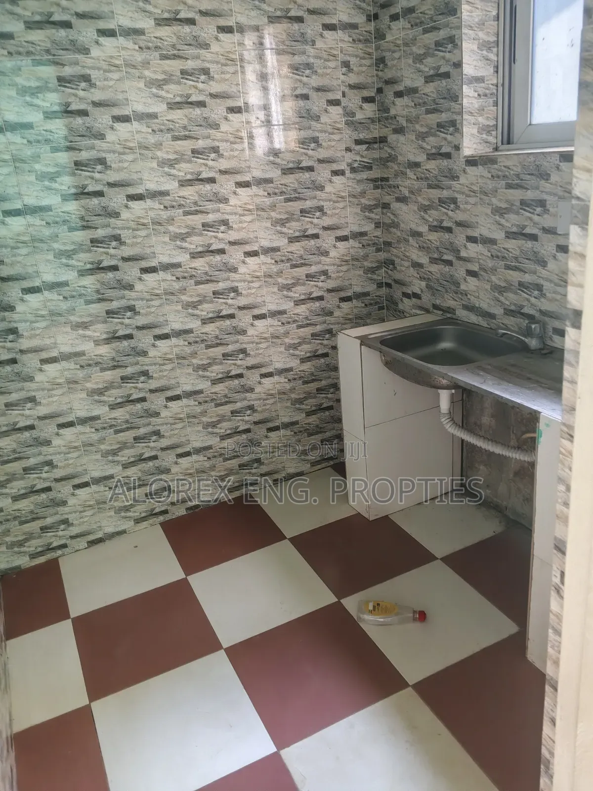 1bdrm Apartment in Chamber Self, Danfa for rent