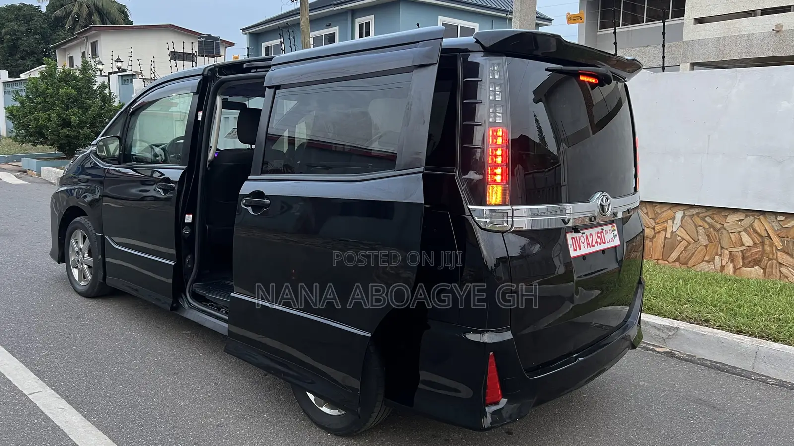 Toyota Voxy 2015 Black