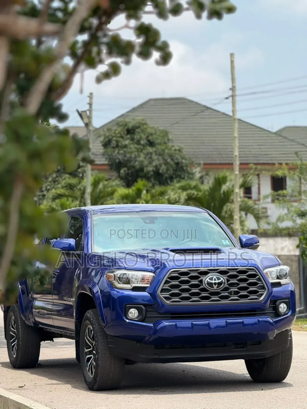 Toyota Tacoma SR5 2022 Blue