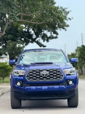 Toyota Tacoma SR5 2022 Blue