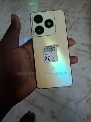 Tecno Spark 20C 256 GB Gold
