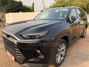Toyota Highlander Limited AWD 2024 Black