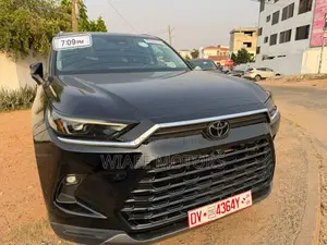 Toyota Highlander Limited AWD 2024 Black