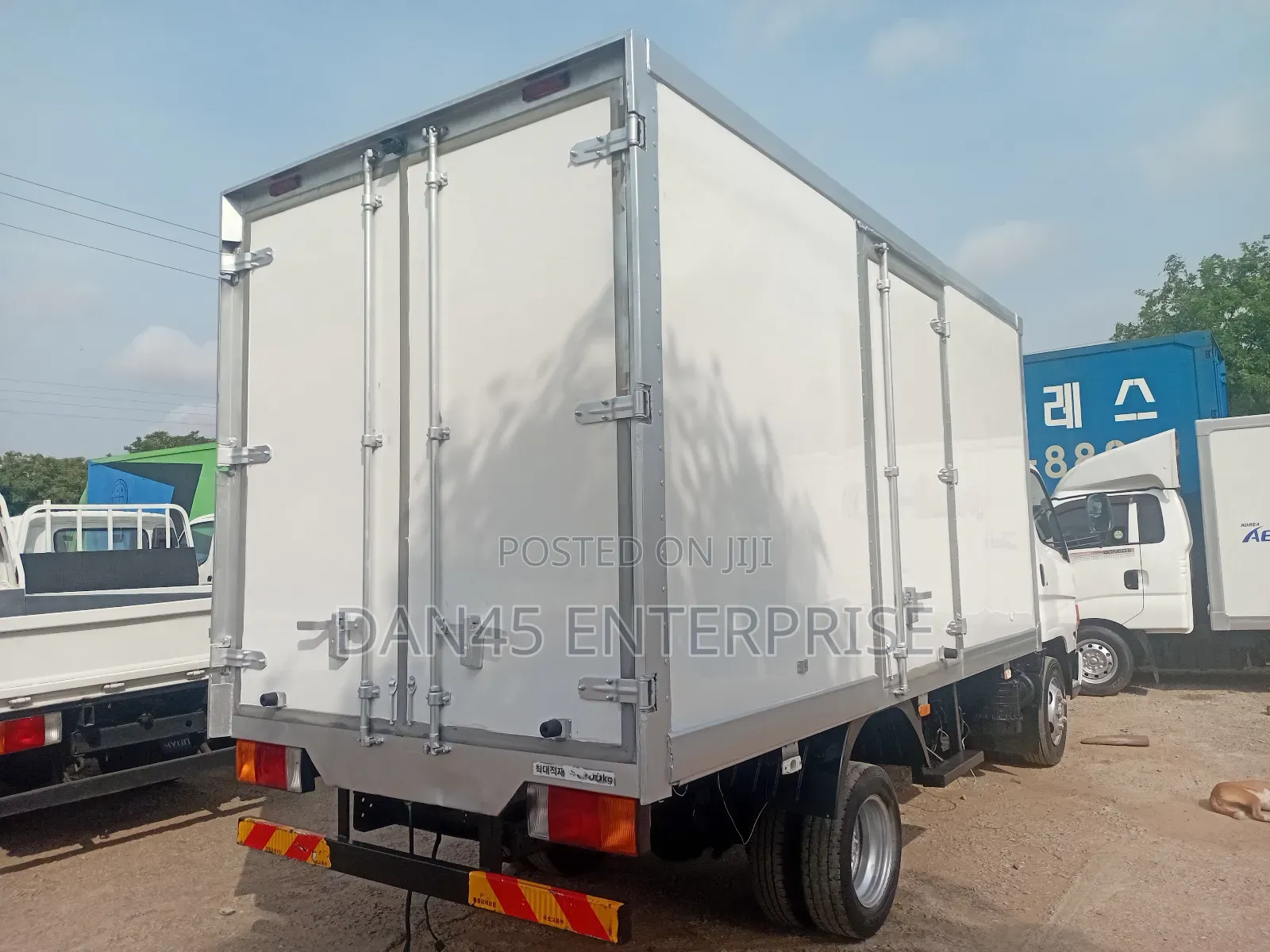 Hyundia Might 2 Container
