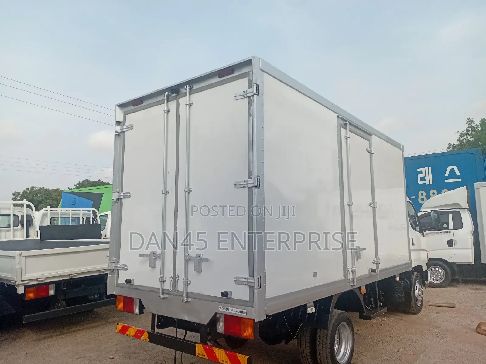 Hyundia Might 2 Container