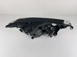 2016-2018 Toyota Rav4 Left Driver Side Led Headlight Oem