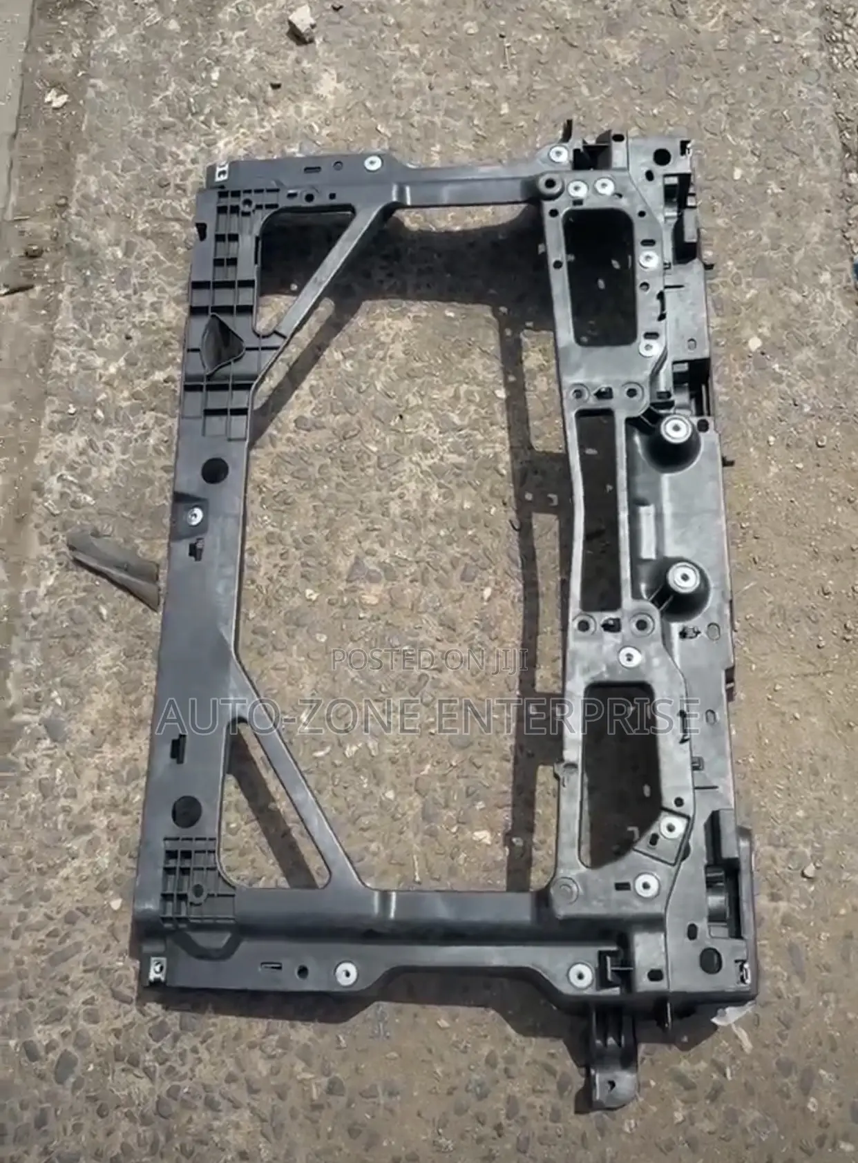 Toyota Yaris Ia Radiator Support