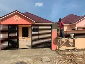 3bdrm House in Tema Community 25 for sale