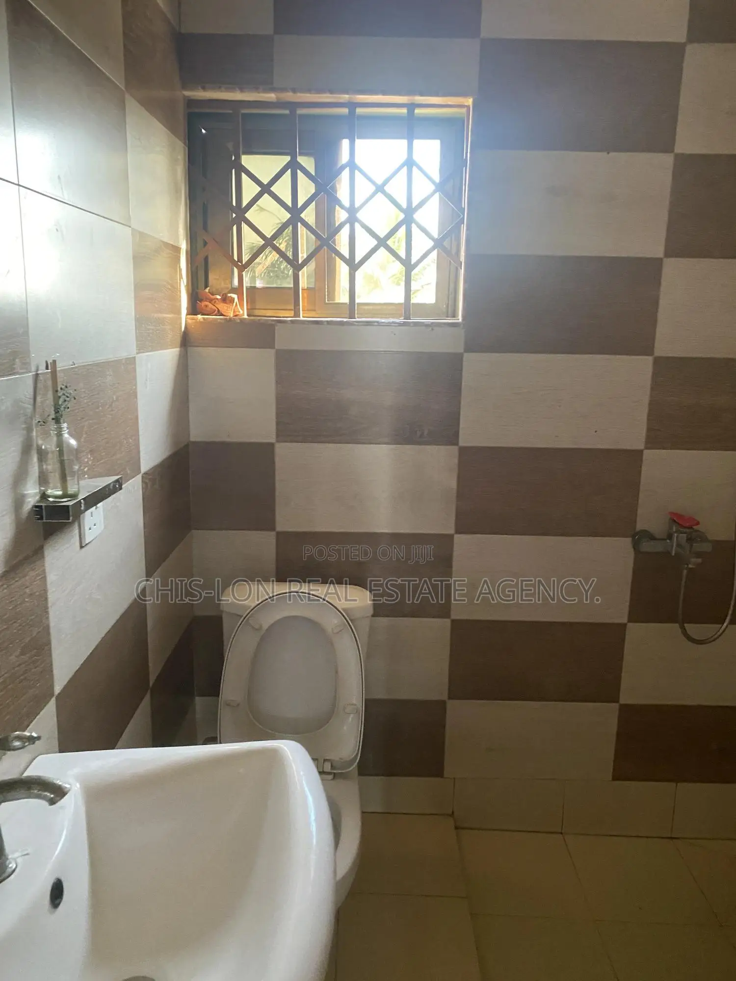 1bdrm Apartment in Chis-Lon Real Estate, Adade for rent