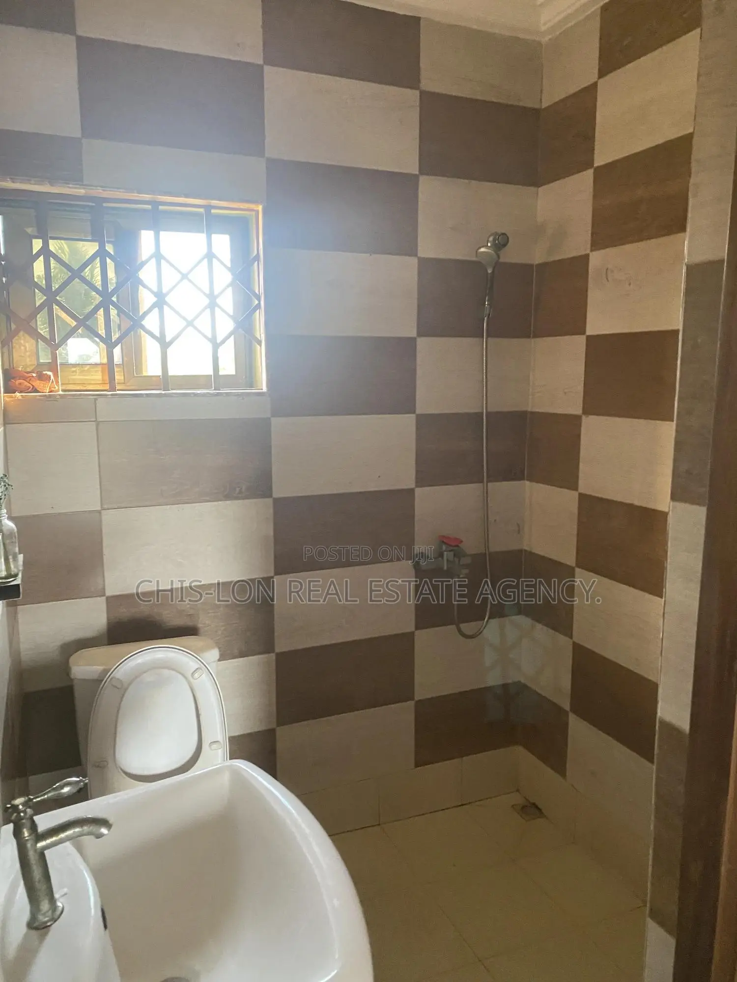 1bdrm Apartment in Chis-Lon Real Estate, Adade for rent