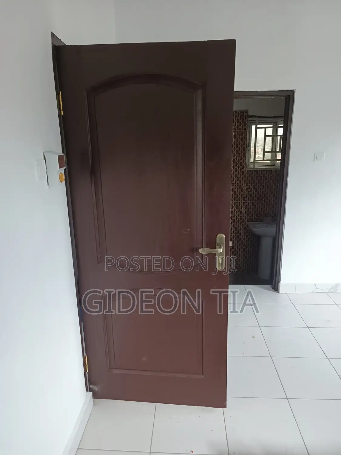 Chamber And Hall For Rent.