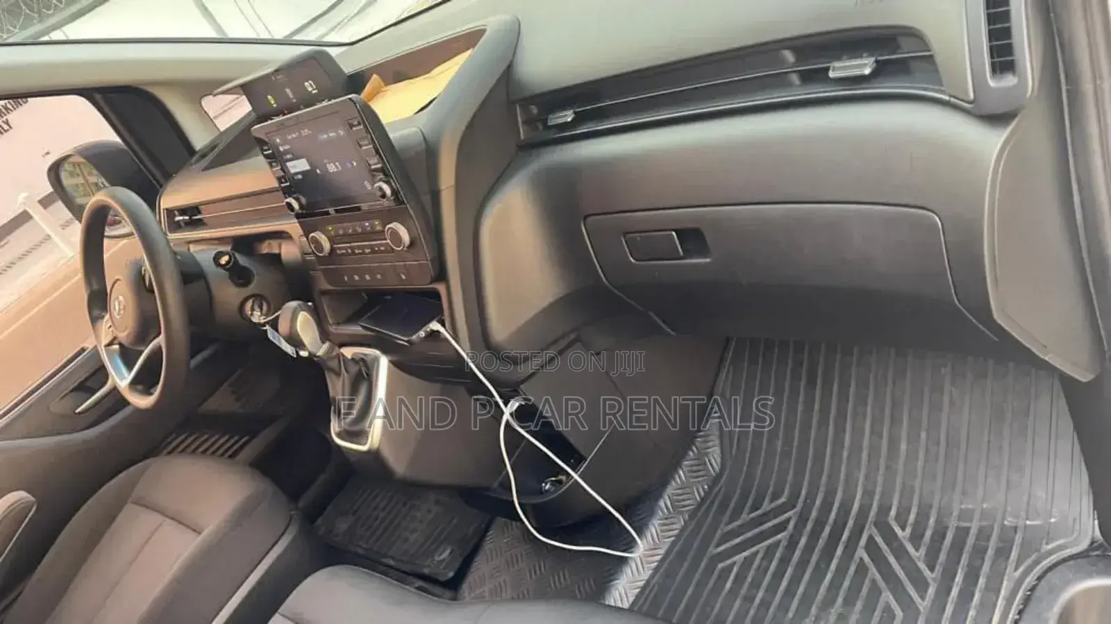 Hyundai Staria 11-Seater for Rent