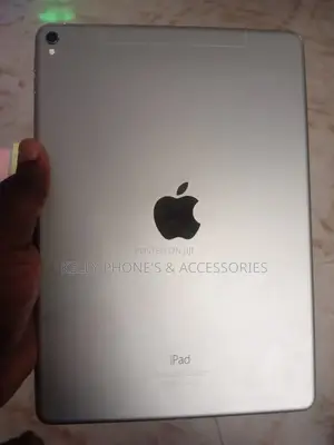 Apple iPad 9.7 128 GB Silver