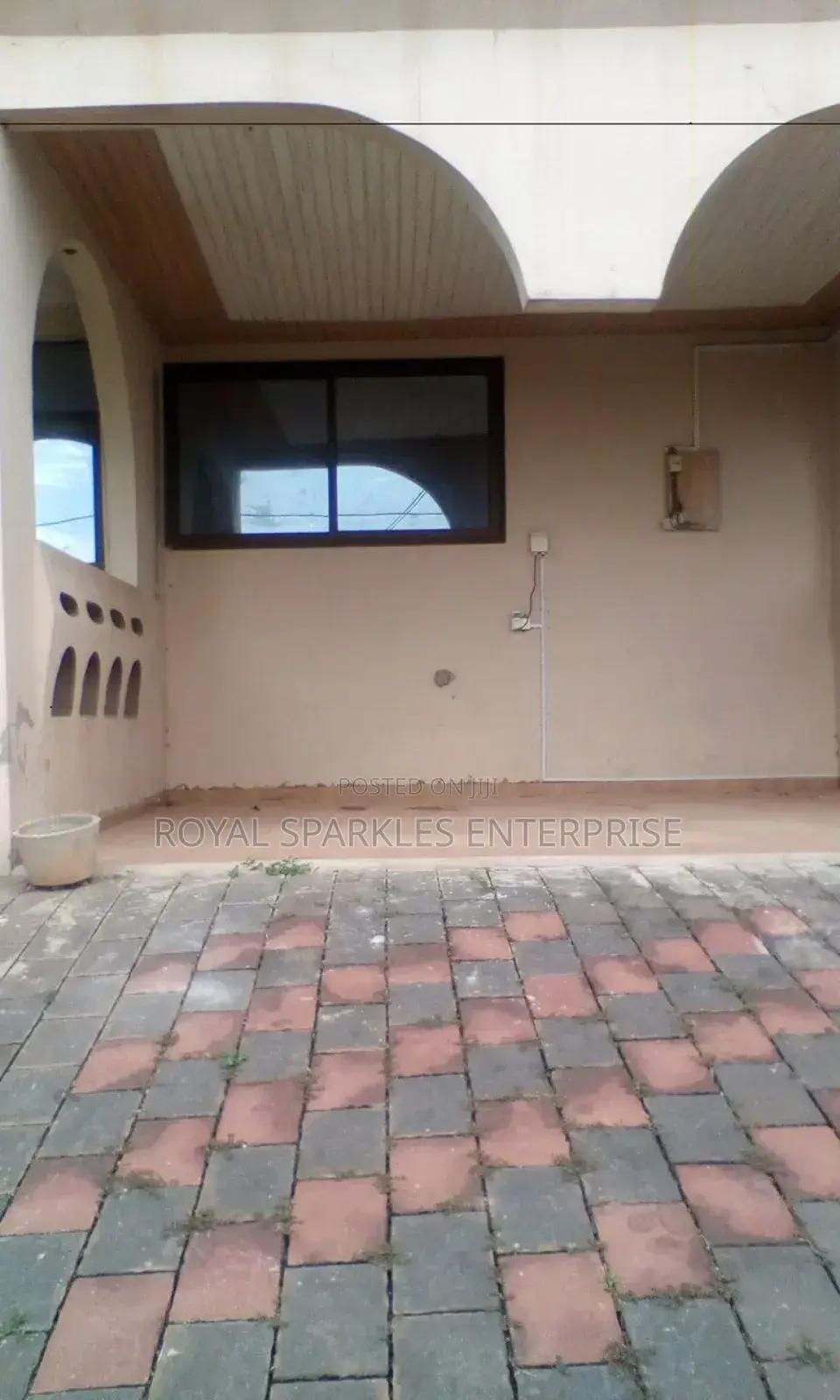 6bdrm House in Gbawe for rent