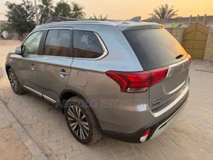 Mitsubishi Outlander 2020 Gray