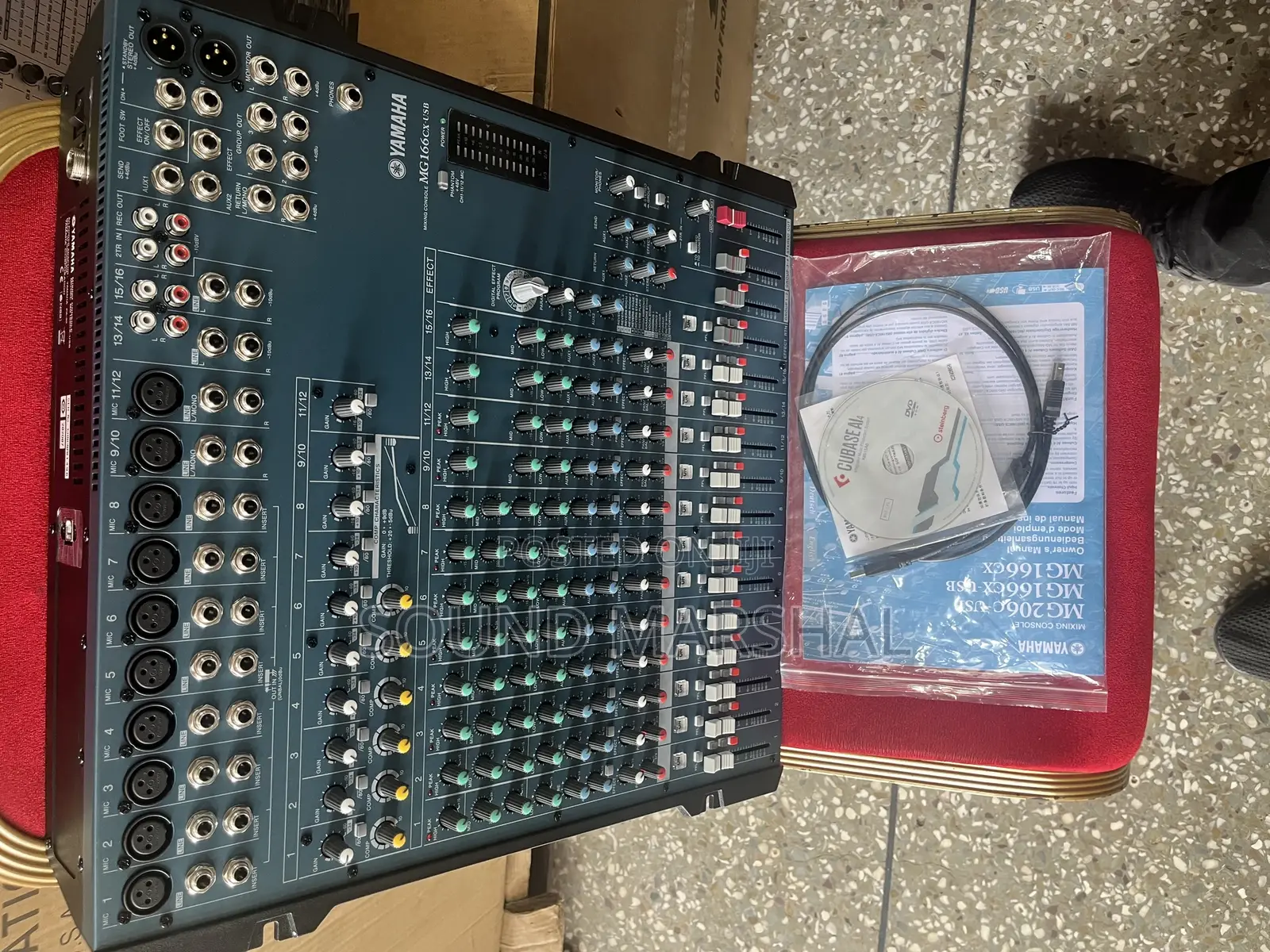 Yamaha 16 Chanel Mixer Mg166cx-Usb