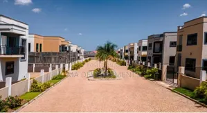 4bdrm House in Adenta for sale