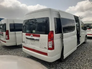 Toyota HiAce 2021 White