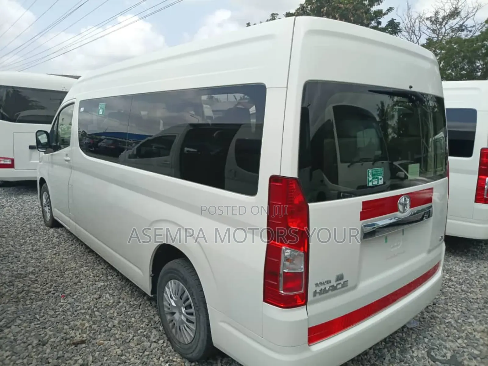 Toyota HiAce 2021 White