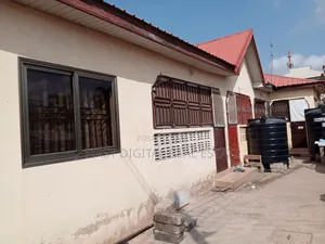 4bdrm Apartment in First Digital Real, Kasoa for sale