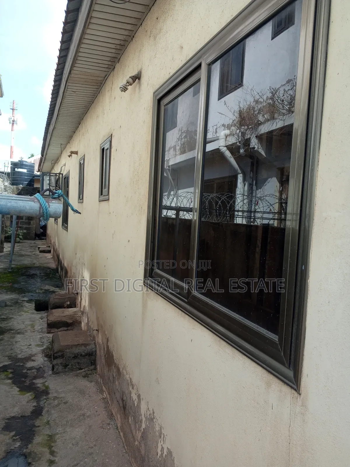 4bdrm Apartment in First Digital Real, Kasoa for sale