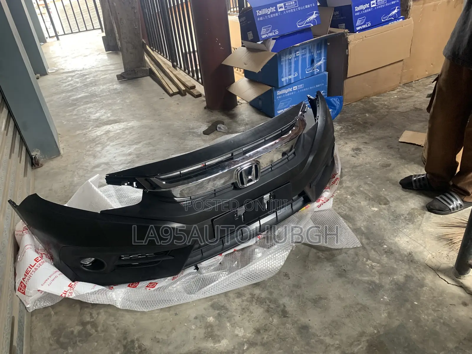 Honda Civic 2016,2017,2018 Complete Front Bumper