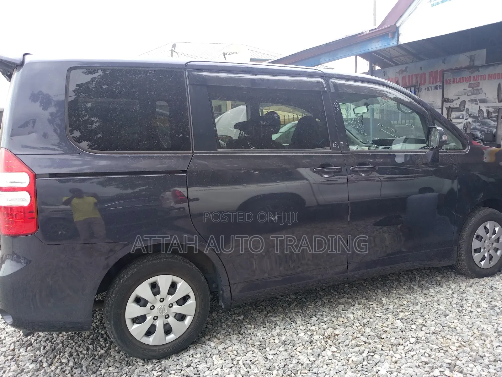Toyota Voxy 2012 Grey