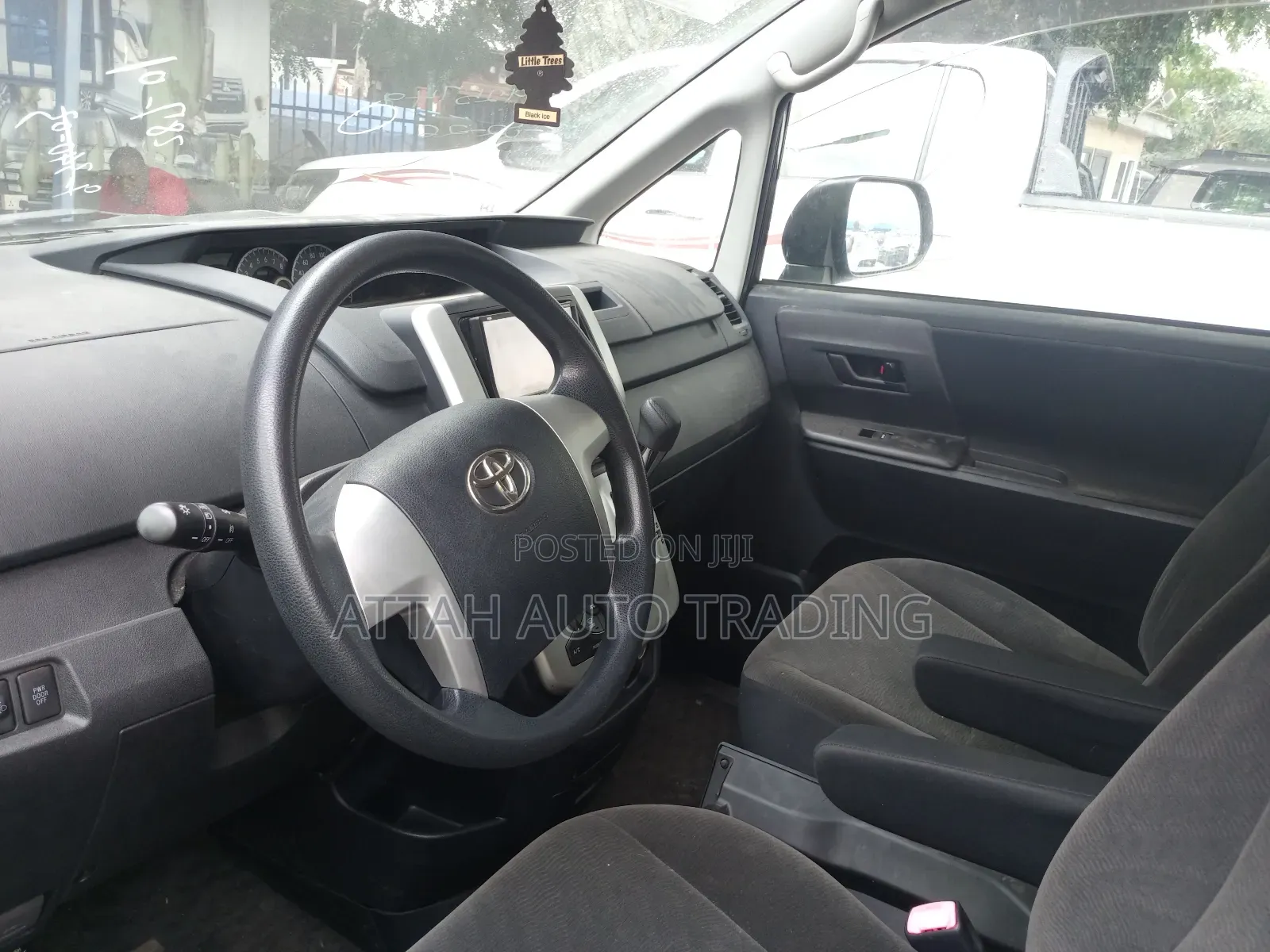 Toyota Voxy 2012 Grey
