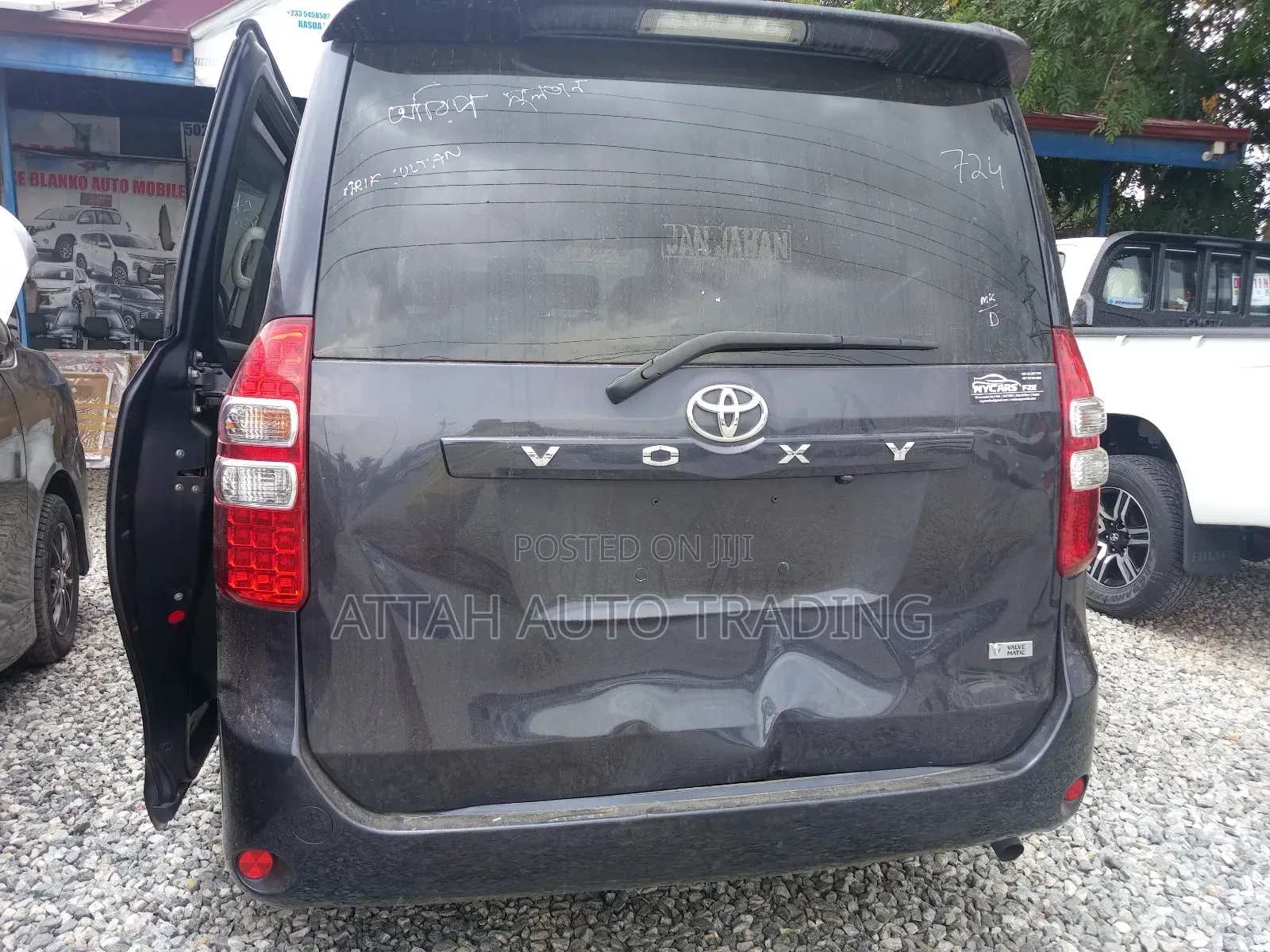 Toyota Voxy 2012 Grey