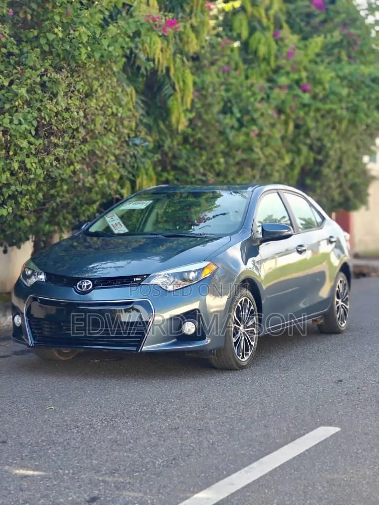 Toyota Corolla 2015 Gray