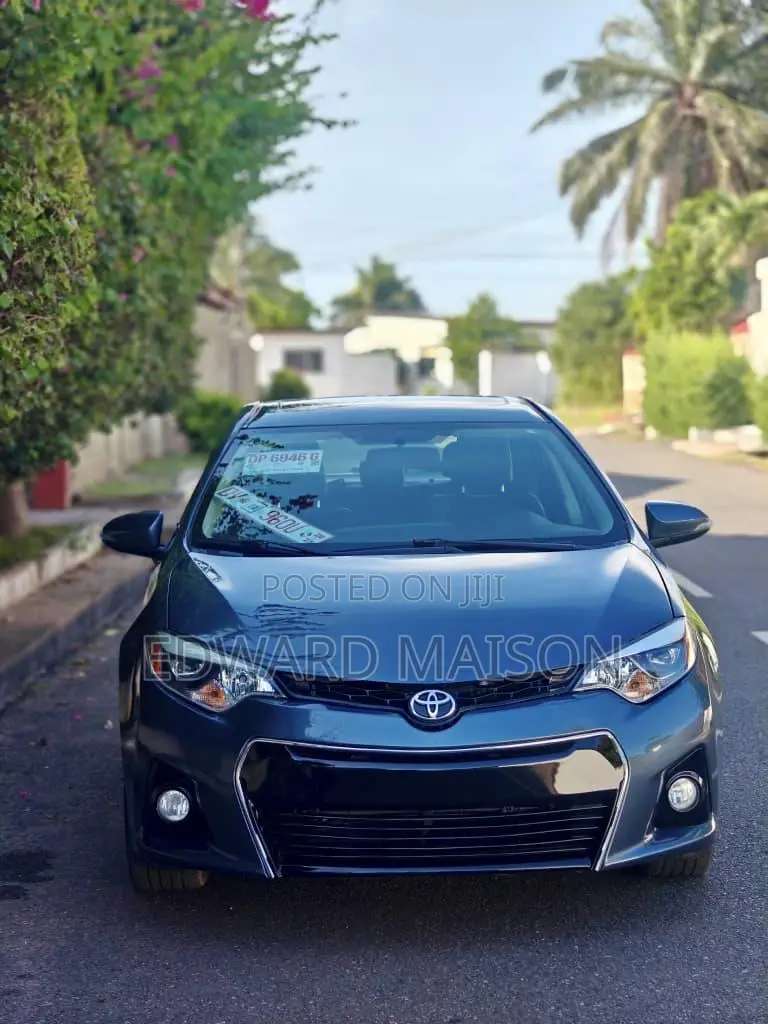 Toyota Corolla 2015 Gray