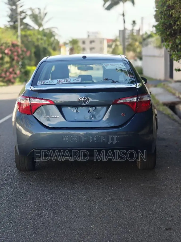 Toyota Corolla 2015 Gray