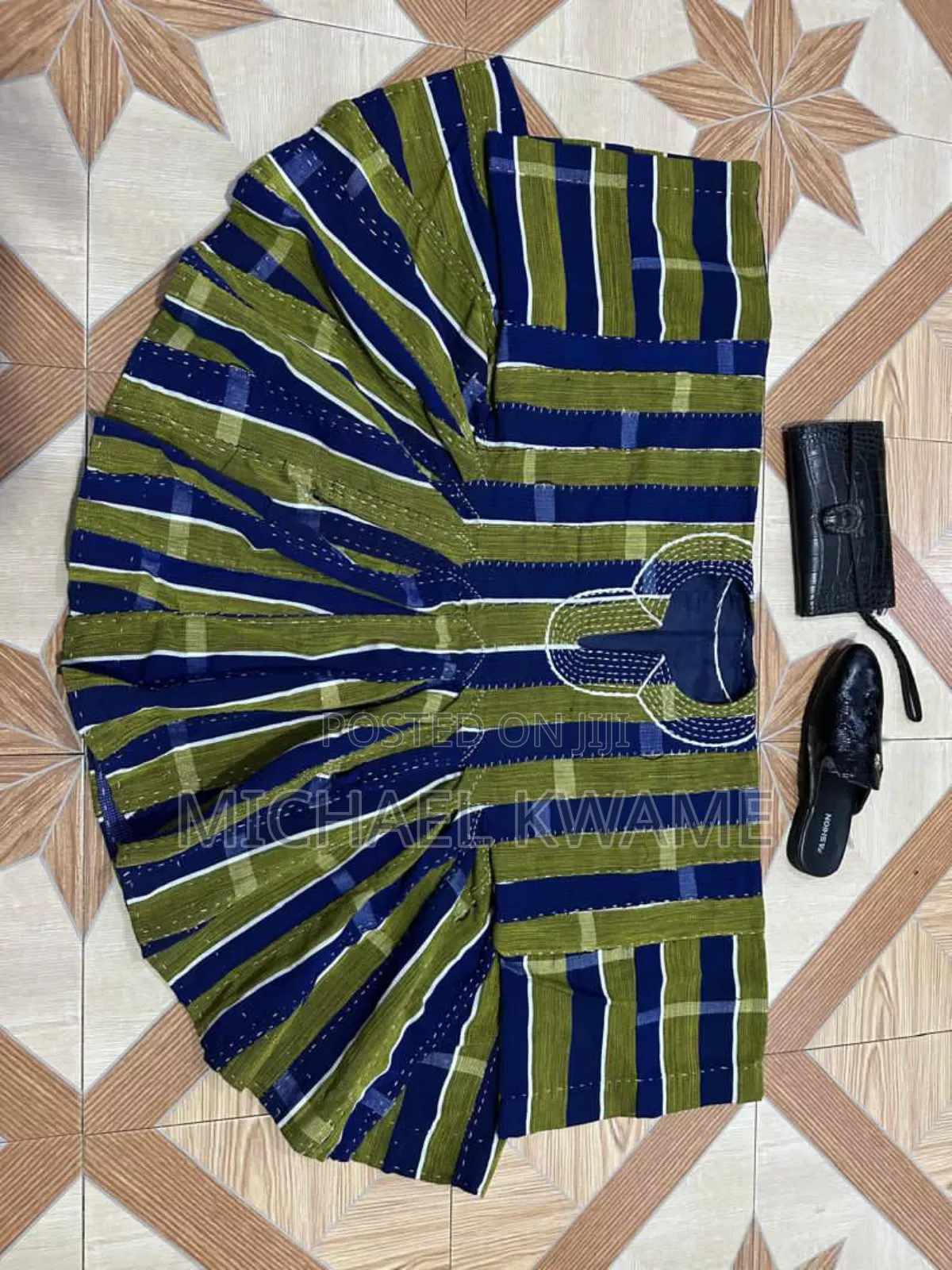 Smocks or Batakari
