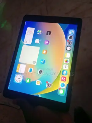 Apple iPad 10.2 (2020) 128 GB Silver