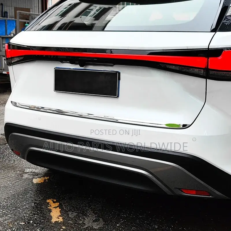 Lexus Rx350,Rx450,Rx500 Boot Chrome Led 2017-2021