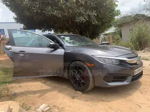Honda Civic LX 4dr Sedan (2.0L 4cyl) 2017 Gray