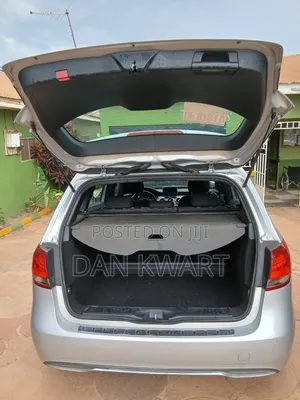 Mercedes-Benz B-Class B180 Petrol 2015 Silver