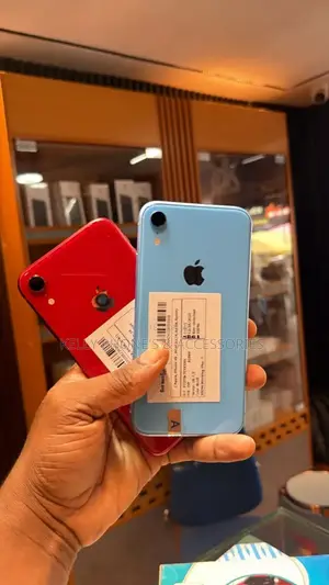Apple XR 128 GB Red