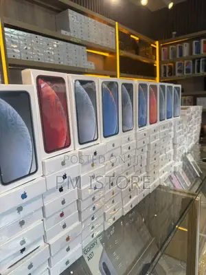 New Apple XR 128 GB