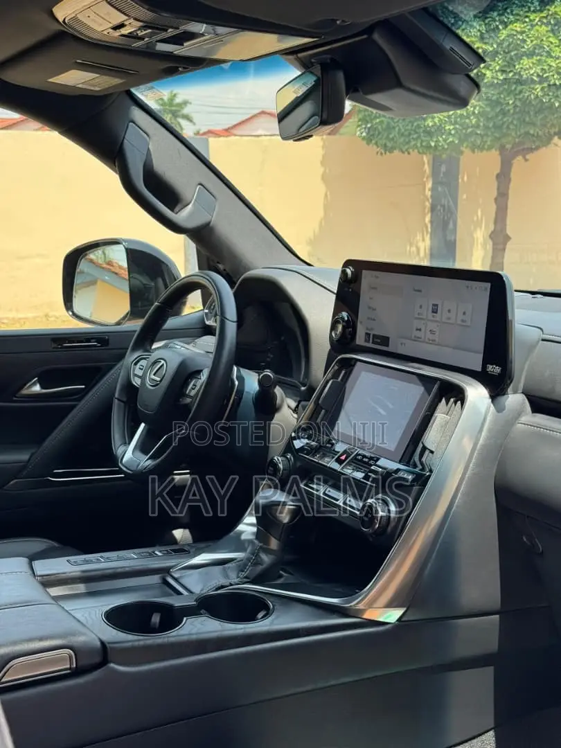Lexus LX LX 600 2024 Black