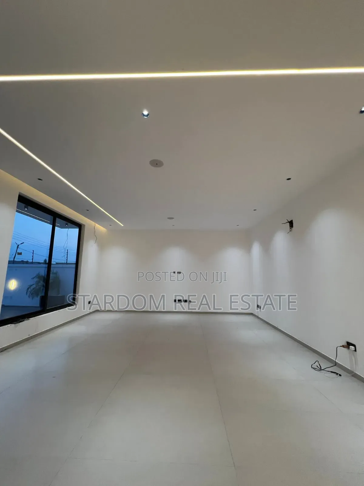4bdrm Duplex in East Legon Hills for sale