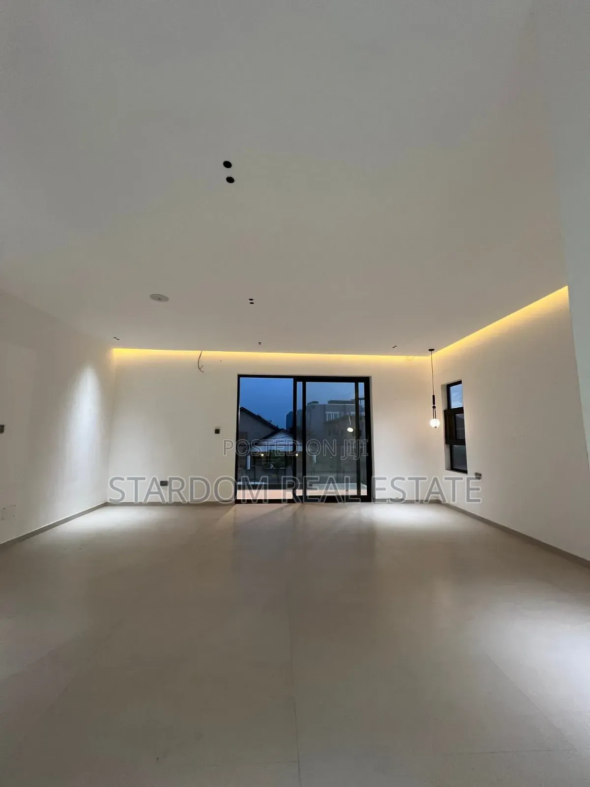 4bdrm Duplex in East Legon Hills for sale